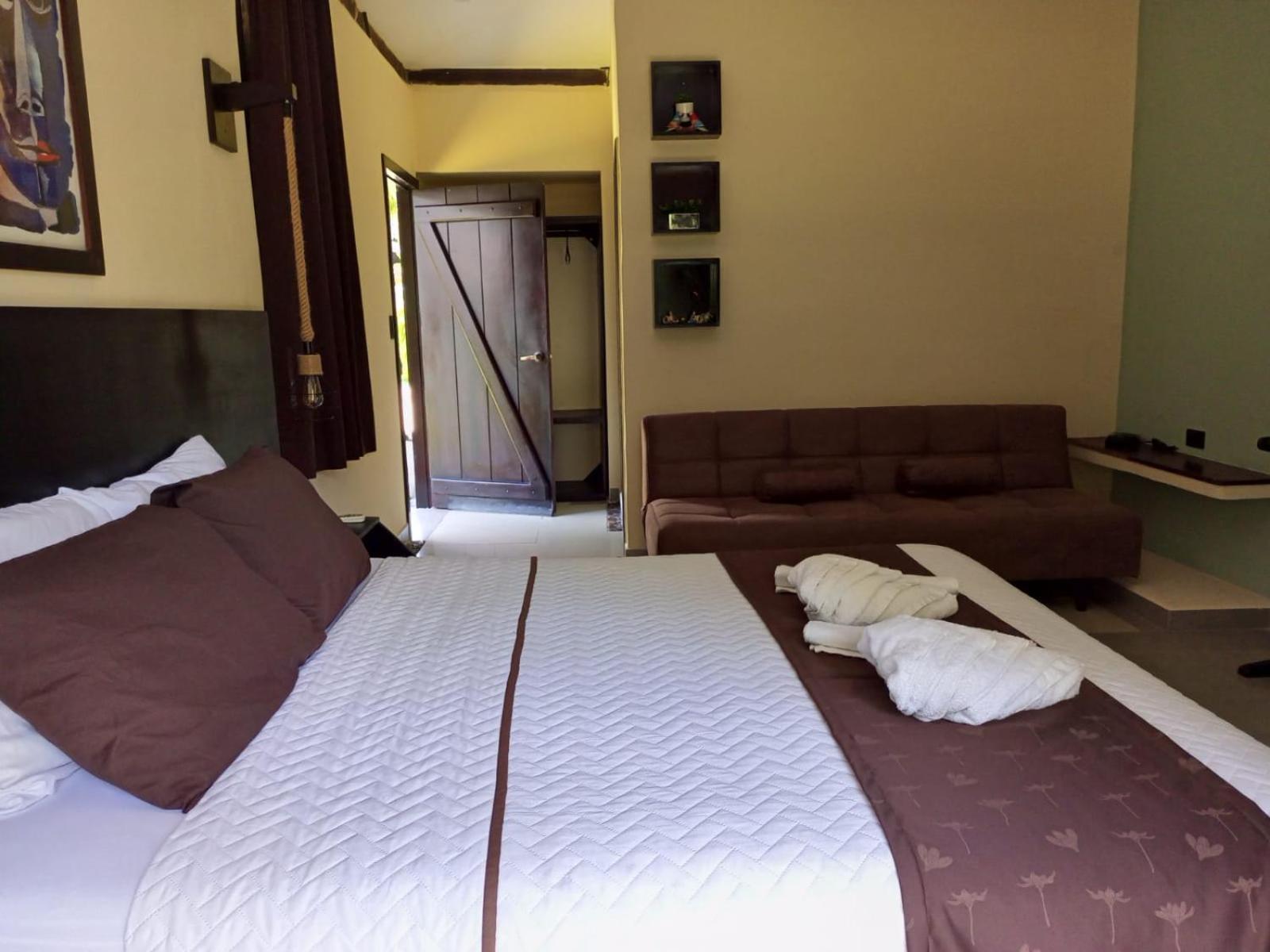Terra Luna Lodge