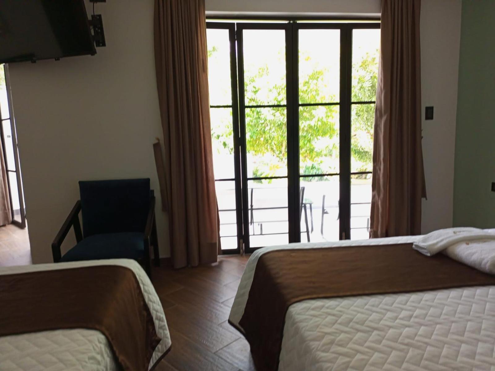 Terra Luna Lodge *