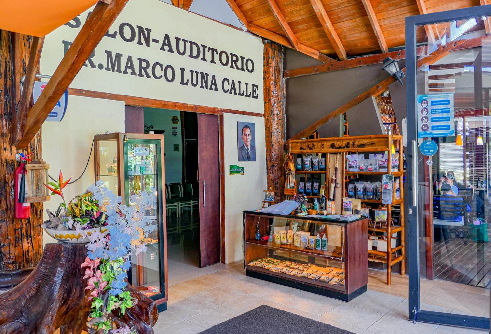 Terra Luna Lodge
