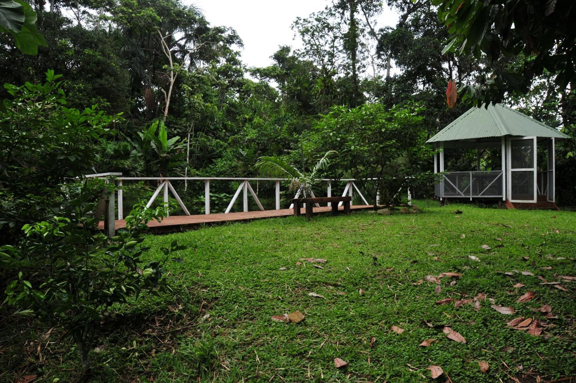 Terra Luna Lodge *