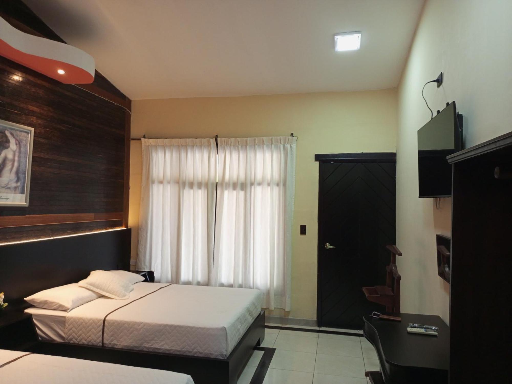 Terra Luna Lodge *